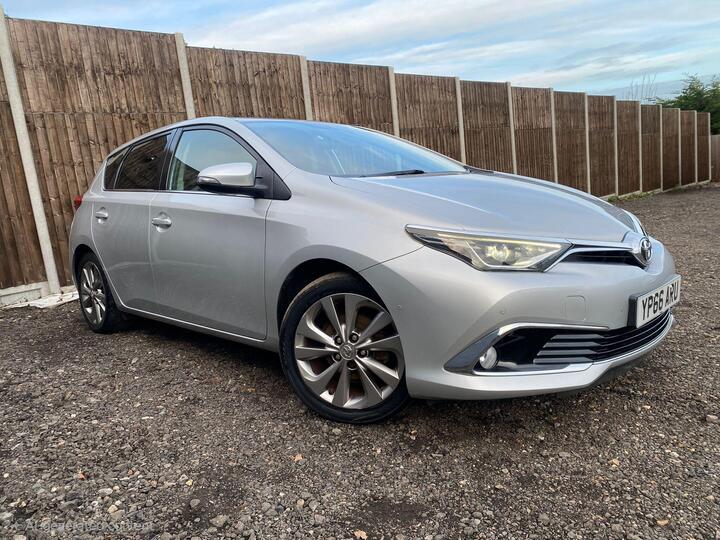 Toyota Auris 1.2 VVT-i Excel Euro 6 (s/s) 5dr