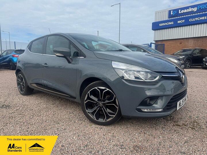 Renault Clio 0.9 TCe Iconic Euro 6 (s/s) 5dr
