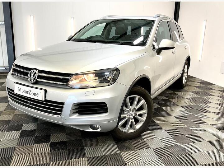 Volkswagen Touareg 3.0 TDI V6 BlueMotion Tech SE Tiptronic 4WD Euro 5 (s/s) 5dr