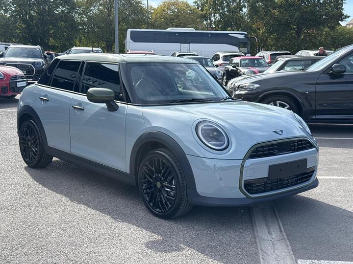 MINI Cooper 1.5C Paul Smith Edition Steptronic Euro 6 (s/s) 5dr