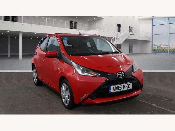 Toyota AYGO 1.0 VVT-i X-play X-shift Euro 5 5dr Euro 5