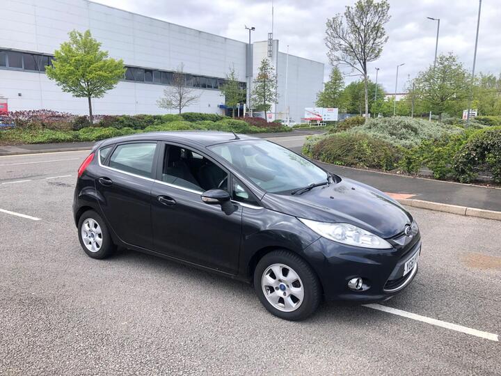 Ford Fiesta 1.6 TDCi ECOnetic DPF Titanium 5dr