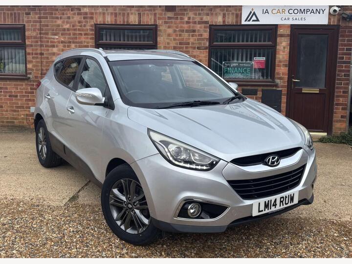 Hyundai IX35 2.0 CRDi SE Auto 4WD Euro 5 5dr (Nav) Hyundai IX35 2.0 CRDi SE Auto 4WD Euro 5 5dr (Nav)