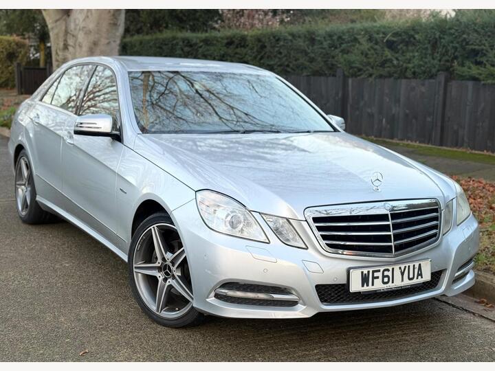 Mercedes-Benz E Class 2.1 E220 CDI BlueEfficiency Executive SE G-Tronic+ Euro 5 (s/s) 4dr Mercedes-Benz E Class 2.1 E220 CDI BlueEfficiency Executive SE G-Tronic+ Euro 5 (s/s) 4dr