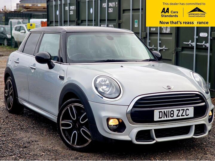 MINI Hatch 1.5 Cooper Steptronic Euro 6 (s/s) 5dr