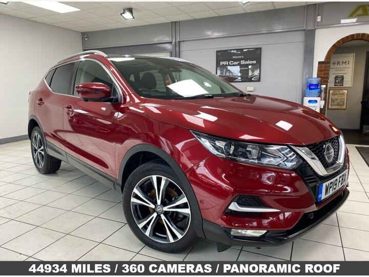 Nissan QASHQAI 1.5 DCi N-Connecta Euro 6 (s/s) 5dr Nissan QASHQAI 1.5 DCi N-Connecta Euro 6 (s/s) 5dr