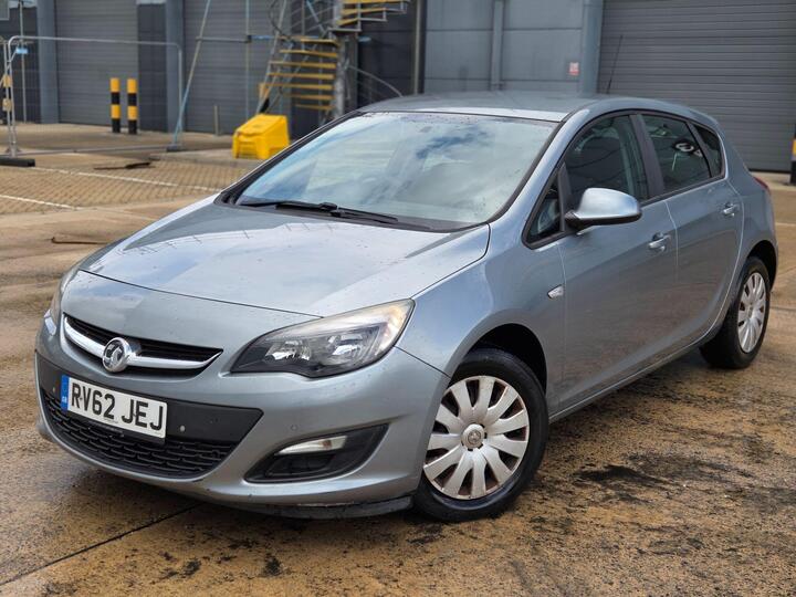 Vauxhall Astra 1.6 16v Exclusiv Euro 5 5dr
