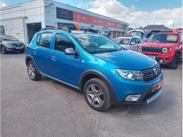 Dacia Sandero Stepway 0.9 TCe Essential Euro 6 (s/s) 5dr