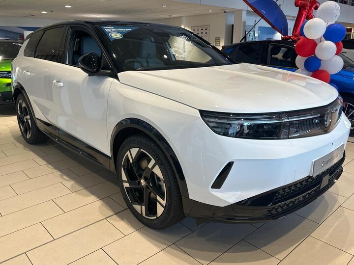 Vauxhall Grandland Electric 73kWh Ultimate Auto 5dr
