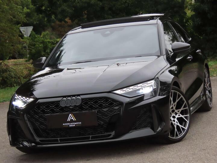 Audi RS3 2.5 TFSI Carbon Vorsprung S Tronic Quattro Euro 6 (s/s) 4dr
