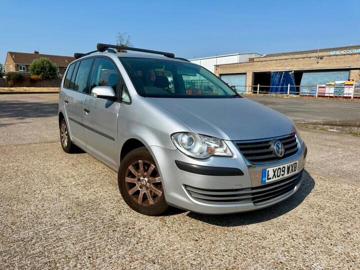 Volkswagen Touran 1.6 S 5dr (7 Seats)