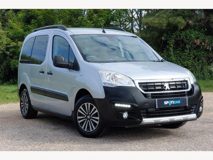 Peugeot Partner Tepee 1.6 BlueHDi Outdoor ETG Euro 6 (s/s) 5dr Peugeot Partner Tepee 1.6 BlueHDi Outdoor ETG Euro 6 (s/s) 5dr