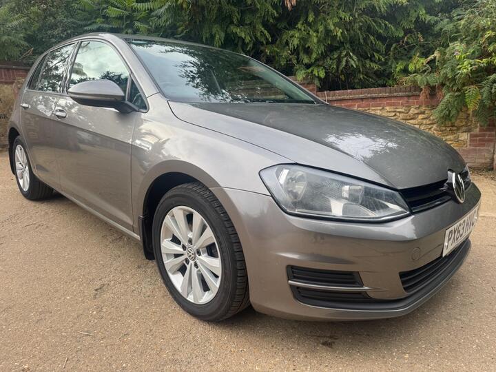 Volkswagen Golf 1.6 TDI BlueMotion Tech SE DSG Euro 5 (s/s) 5dr