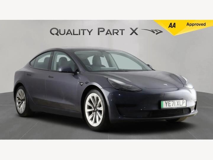 Tesla Model 3 Standard Range Plus Auto RWD 4dr
