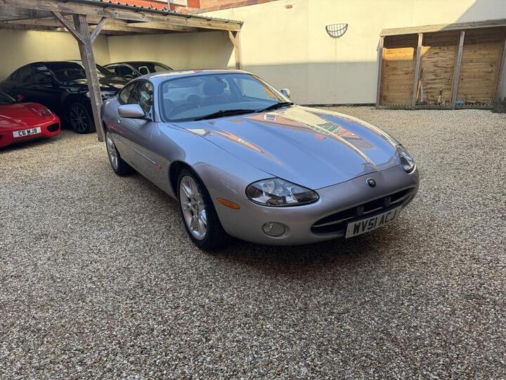 Jaguar XK8 COUPE 4.0 2dr