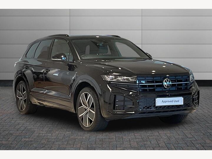 Volkswagen Touareg 3.0 TDI V6 Black Edition Tiptronic 4Motion Euro 6 (s/s) 5dr Volkswagen Touareg 3.0 TDI V6 Black Edition Tiptronic 4Motion Euro 6 (s/s) 5dr