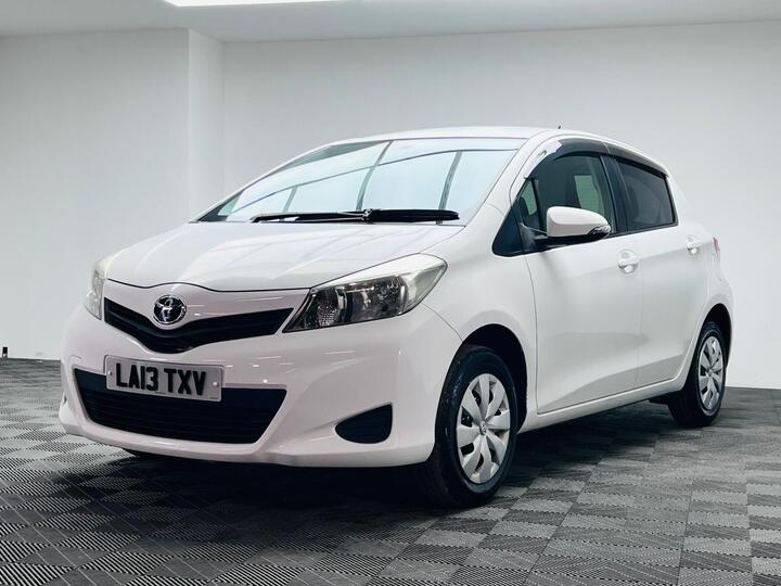 Toyota Yaris 1.33 Dual VVT-i TR Multidrive S Euro 5 5dr Toyota Yaris 1.33 Dual VVT-i TR Multidrive S Euro 5 5dr