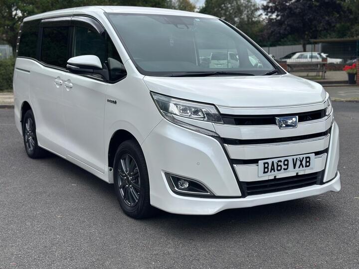 Toyota Noah N/A