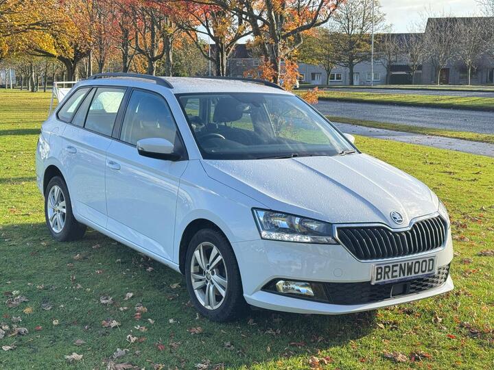 Skoda Fabia 1.0 TSI SE Euro 6 (s/s) 5dr Skoda Fabia 1.0 TSI SE Euro 6 (s/s) 5dr