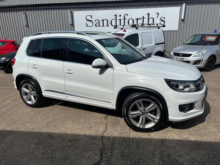 Volkswagen Tiguan 2.0 TDI BlueMotion Tech R-Line DSG 4WD Euro 5 (s/s) 5dr (Nav)