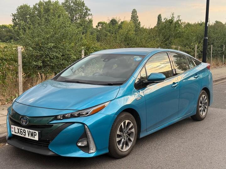Toyota Prius 1.8 VVT 8.8kWh Business Edition Plus CVT Euro 6 (s/s) 5dr