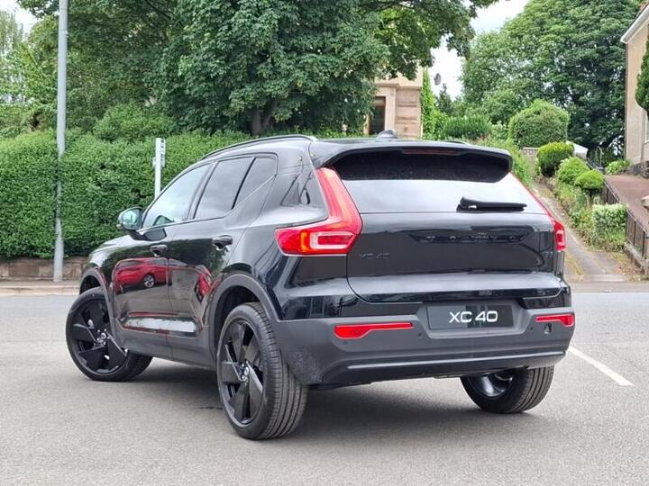 Volvo XC40 2.0 B3 MHEV Plus Black Edition DCT Auto Euro 6 (s/s) 5dr