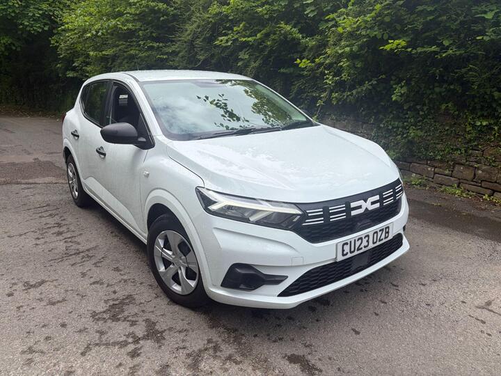 Dacia Sandero 1.0 TCe Essential Euro 6 (s/s) 5dr Dacia Sandero 1.0 TCe Essential Euro 6 (s/s) 5dr