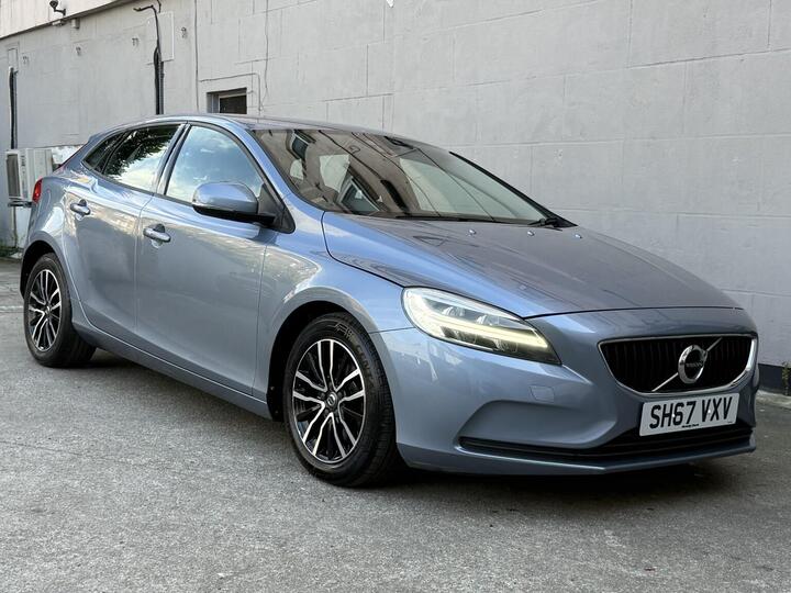 Volvo V40 2.0 T2 Momentum Euro 6 (s/s) 5dr