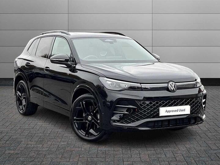 Volkswagen Tiguan 2.0 TDI R-Line DSG Euro 6 (s/s) 5dr Volkswagen Tiguan 2.0 TDI R-Line DSG Euro 6 (s/s) 5dr