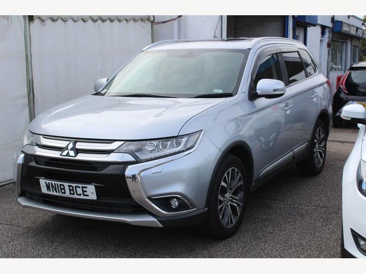 Mitsubishi Outlander 2.2 DI-D 4 4WD Euro 6 (s/s) 5dr