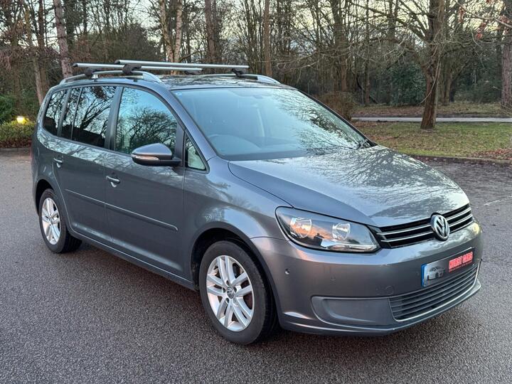 Volkswagen Touran 1.6 TDI SE Euro 5 5dr Volkswagen Touran 1.6 TDI SE Euro 5 5dr