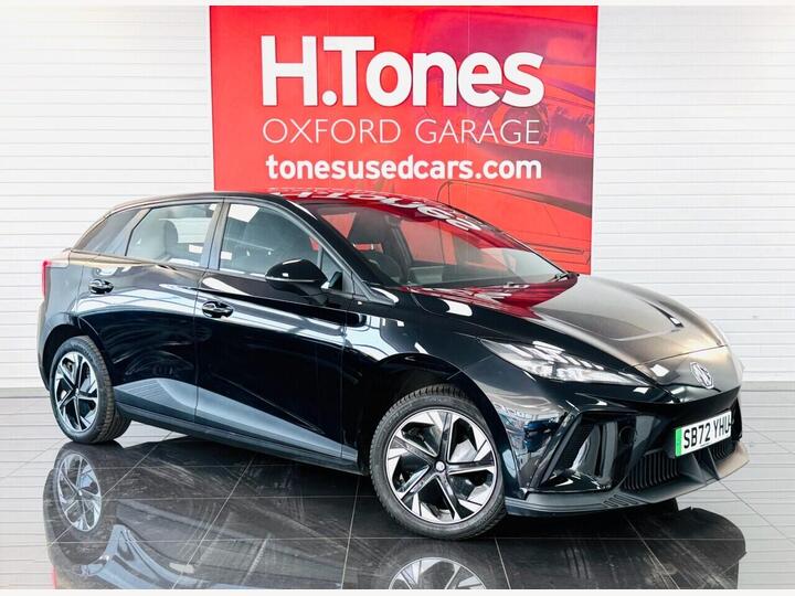 MG MG4 64kWh SE Long Range Auto 5dr