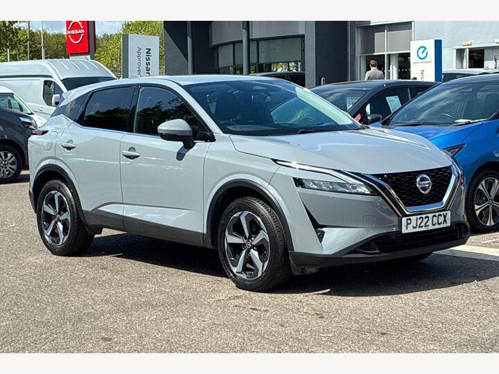 Nissan Qashqai 1.3 DIG-T MHEV N-Connecta Euro 6 (s/s) 5dr