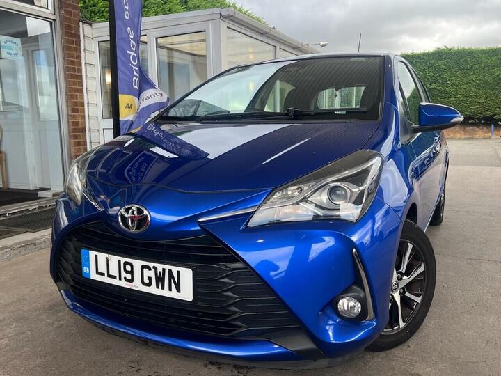 Toyota YARIS 1.5 VVT-i Icon Tech Euro 6 5dr