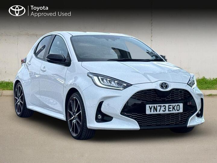 Toyota Yaris 1.5 VVT-h GR SPORT E-CVT Euro 6 (s/s) 5dr