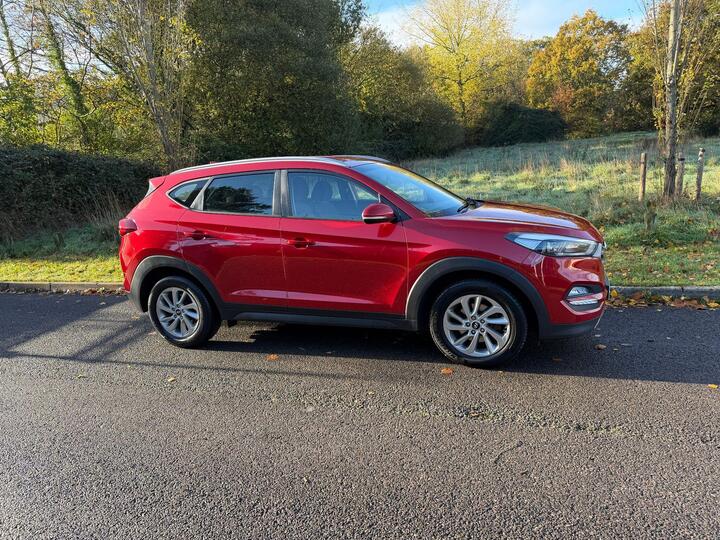 Hyundai TUCSON 2.0 CRDi SE Nav Auto 4WD Euro 6 5dr