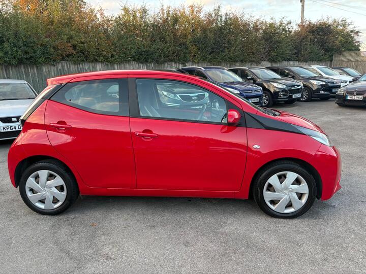 Toyota AYGO 1.0 VVT-i X-play Euro 6 5dr