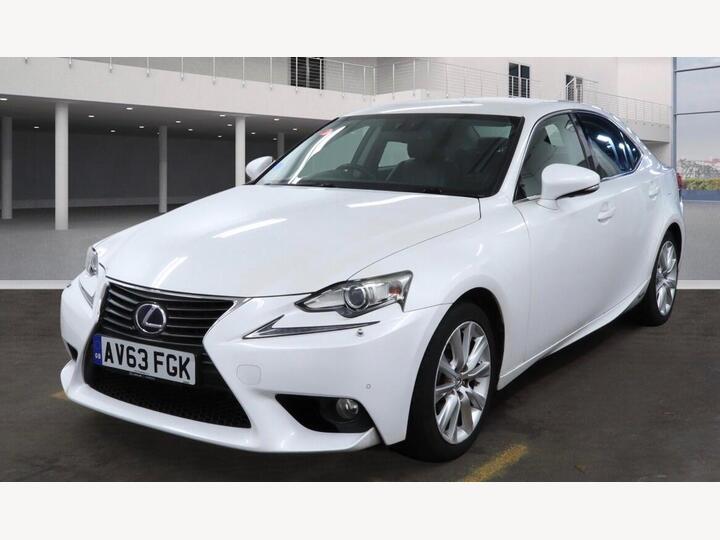 Lexus IS 2.5 300h Luxury E-CVT Euro 5 (s/s) 4dr