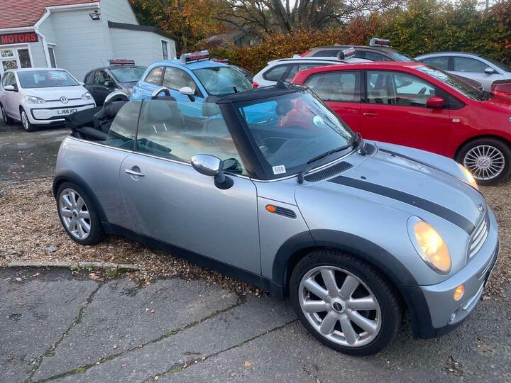 MINI Convertible 1.6 Cooper Euro 3 2dr