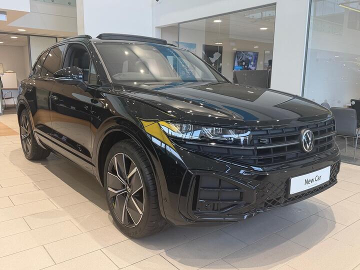 Volkswagen Touareg 3.0 TDI V6 Black Edition Tiptronic 4Motion Euro 6 (s/s) 5dr