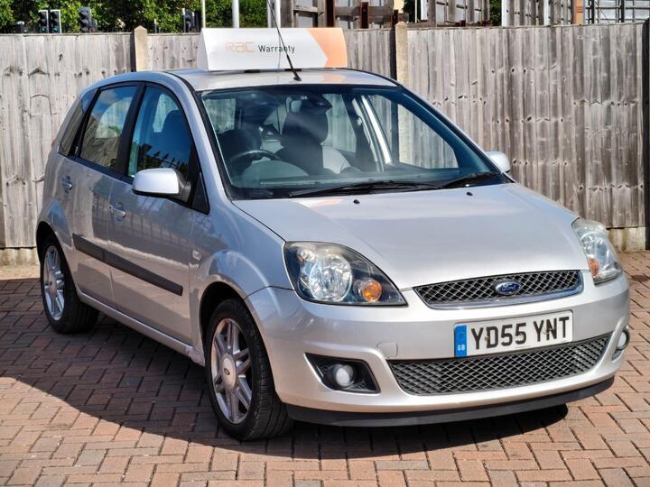 Ford Fiesta 1.4 Ghia 5dr