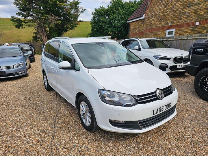Volkswagen Sharan 1.4 TSI BlueMotion Tech SE MPV 5dr Petrol DSG Euro 6 (s/s) (150 Ps) Volkswagen Sharan 1.4 TSI BlueMotion Tech SE MPV 5dr Petrol DSG Euro 6 (s/s) (150 Ps)
