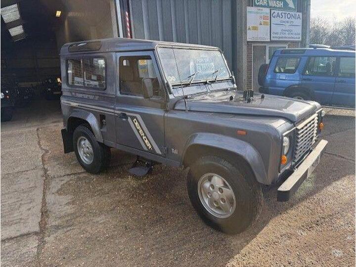 Land Rover Defender 90 2.5 TDi County Station Wagon 3dr