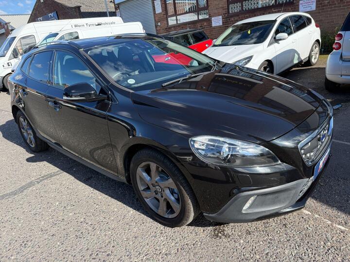 Volvo V40 Cross Country 2.0 D4 Nav Plus Auto Euro 6 (s/s) 5dr