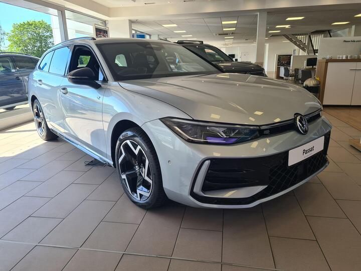 Volkswagen Passat 1.5 ETSI MHEV R-Line DSG Euro 6 (s/s) 5dr