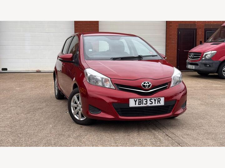 Toyota Yaris 1.33 Dual VVT-i TR Euro 5 5dr Toyota Yaris 1.33 Dual VVT-i TR Euro 5 5dr