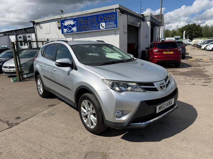 Toyota RAV4 2.2 D-CAT Invincible Auto 4WD Euro 5 5dr
