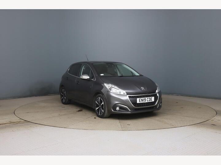 Peugeot 208 1.2 PureTech Tech Edition Euro 6 (s/s) 5dr Peugeot 208 1.2 PureTech Tech Edition Euro 6 (s/s) 5dr