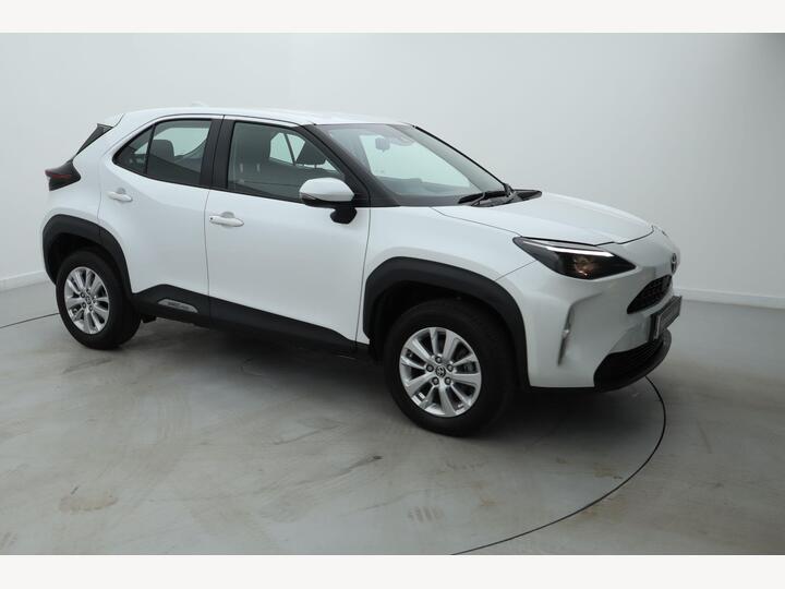 Toyota Yaris Cross 1.5 VVT-h Icon E-CVT Euro 6 (s/s) 5dr Toyota Yaris Cross 1.5 VVT-h Icon E-CVT Euro 6 (s/s) 5dr