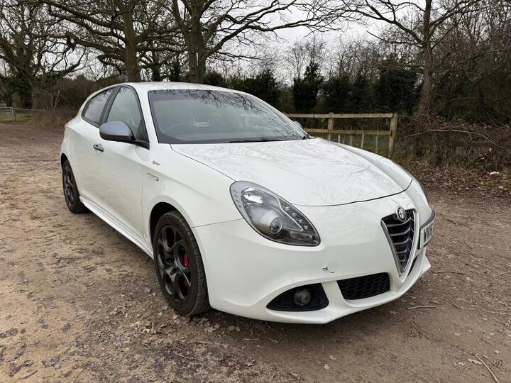 Alfa Romeo Giulietta 1.4 TB MultiAir Sprint Speciale Euro 6 (s/s) 5dr Alfa Romeo Giulietta 1.4 TB MultiAir Sprint Speciale Euro 6 (s/s) 5dr